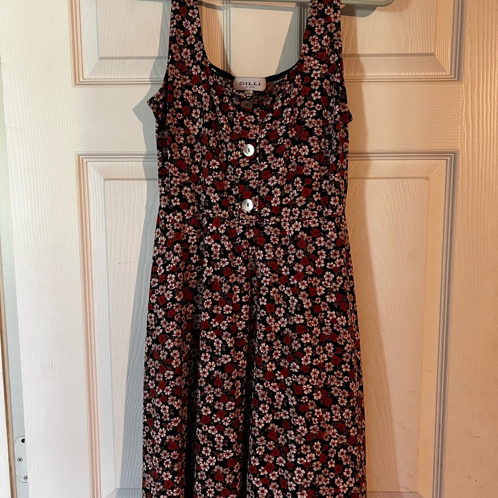 GILLI floral dress size M worn one time